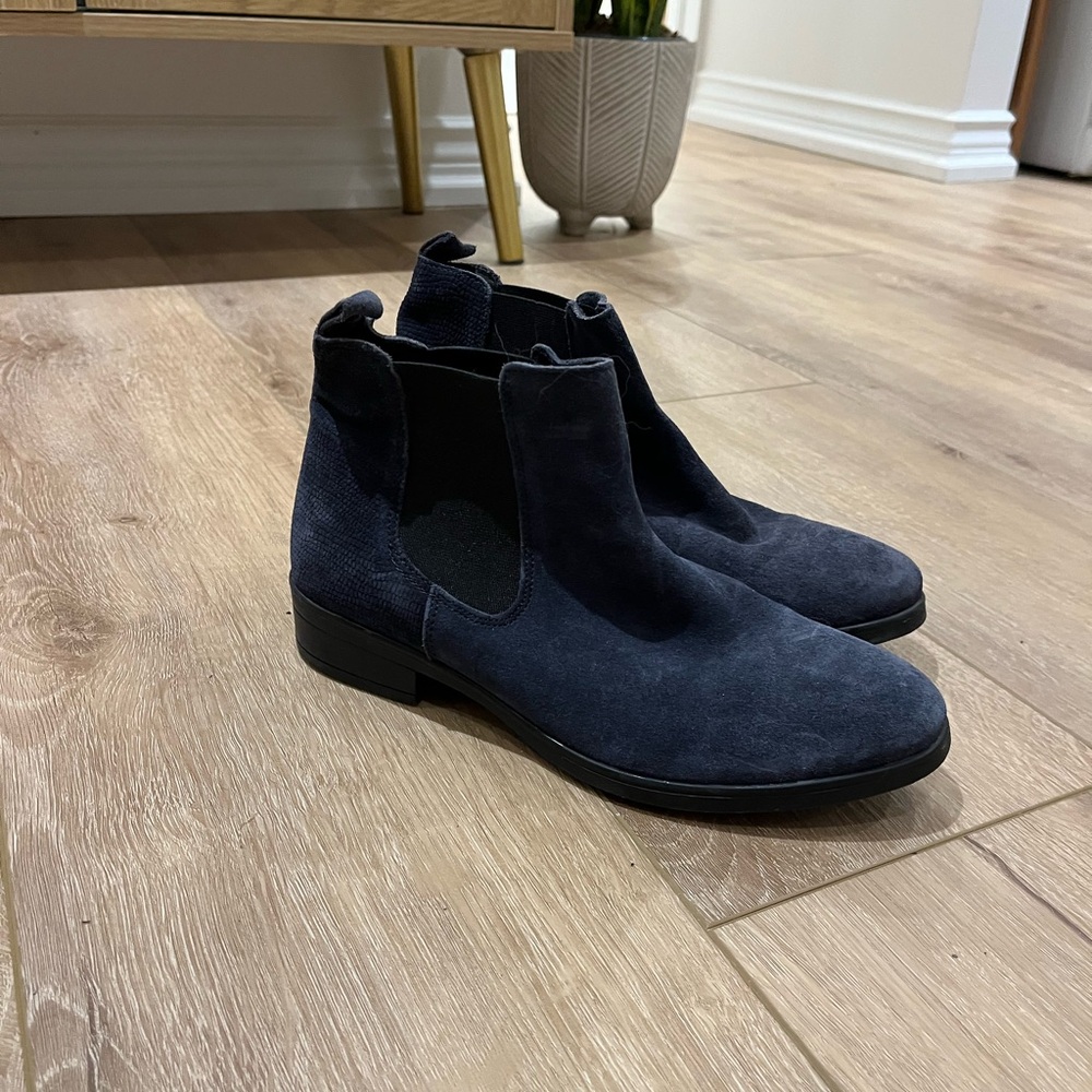 Women’s Navy Suede Chelsea Boots